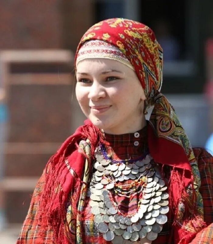 Удмурты внешность девушки. Удмуртки фото. Удмуртия внешность. Удмурты внешность. Удмуртские женщины.