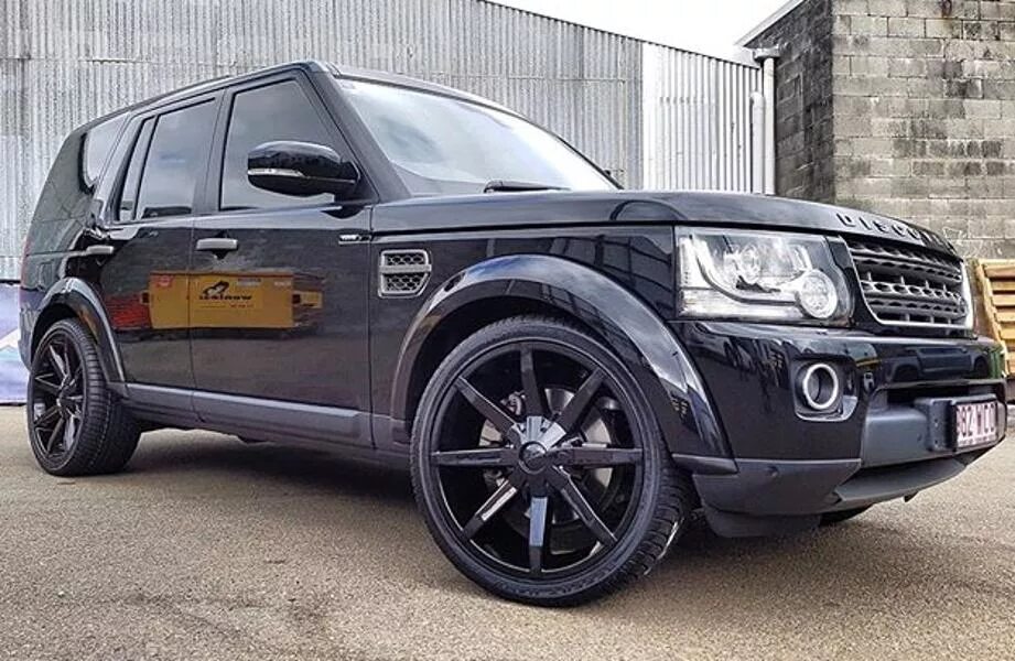 Land rover discovery 3 r22. Land rover discovery 4 r20. Колеса r20 на дискавери 3. Диски для ленд ровер дискавери 4. Колеса r20 на дискавери 3.