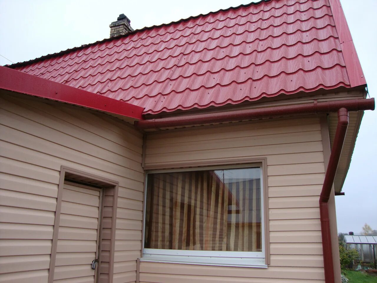Důkladně sponzorováno Do zahraničí cena střešní tašky isola powertekk exclusive 
