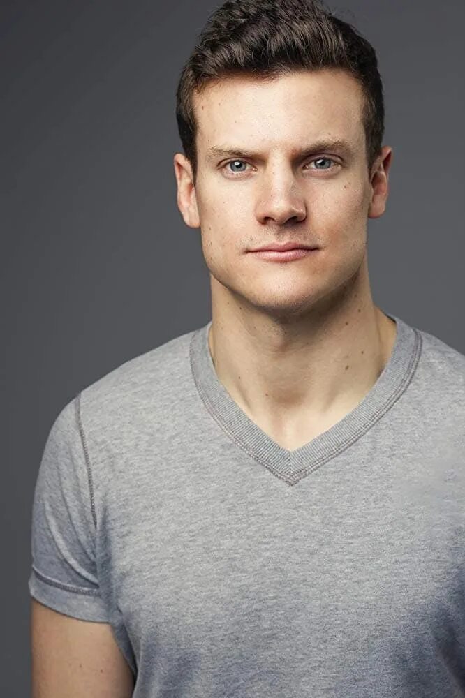 Ронан актер. Allen actor. Кайл аллен. Артист allen. Кайл аллен фото.