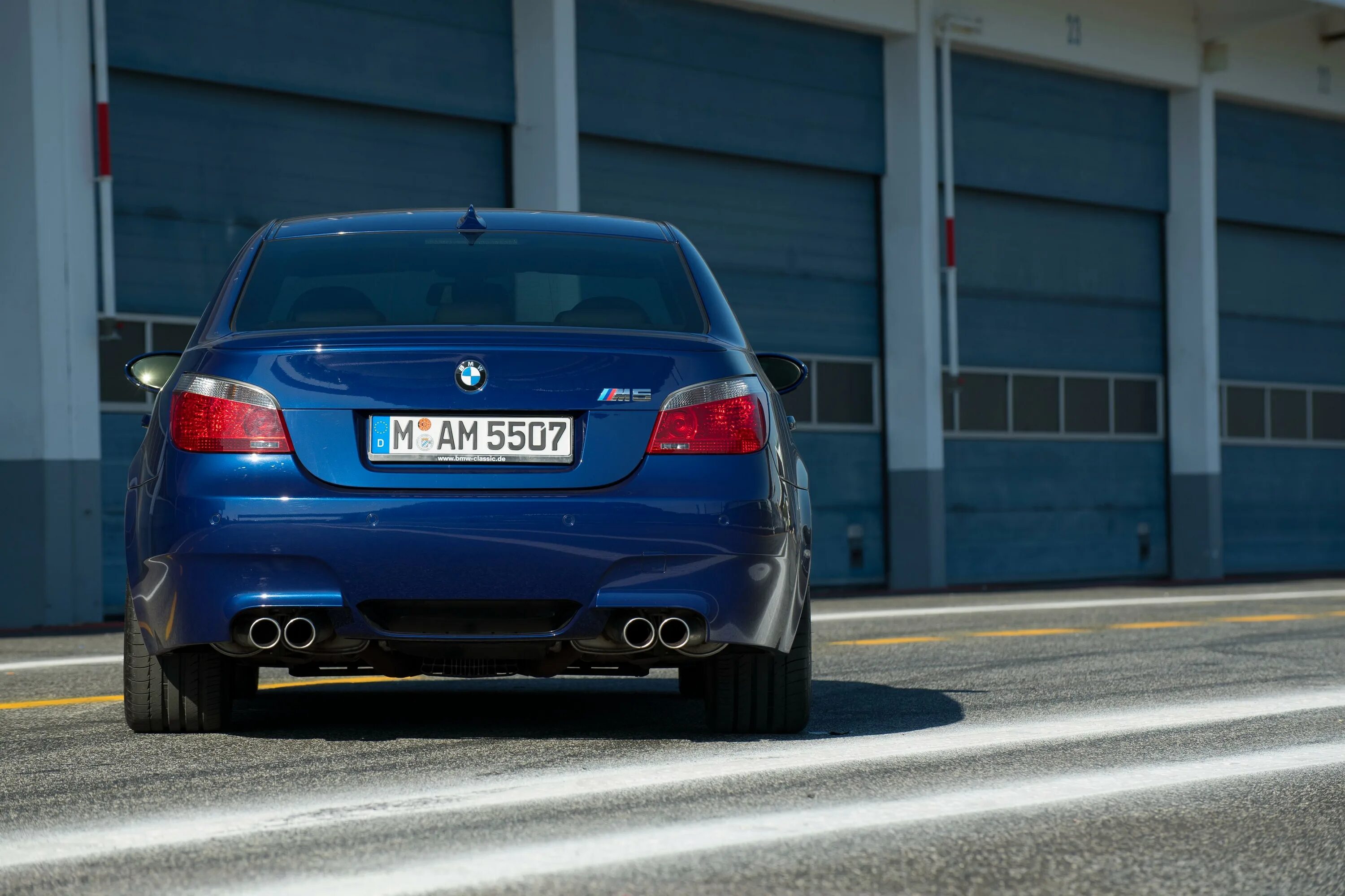 Звук бмв м5. BMW m5 e60. BMW m5 e60 2004. BMW m5 60 e60. BMW m5 e90.