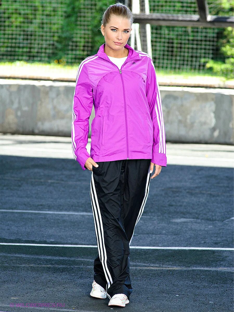 Спортивный костюм пятнами. Women adidas Tracksuit 2020. Спортивный костюм женский adidas 2023. Спортивный костюм адидас 2000. Adidas Originals Pink Tracksuit.