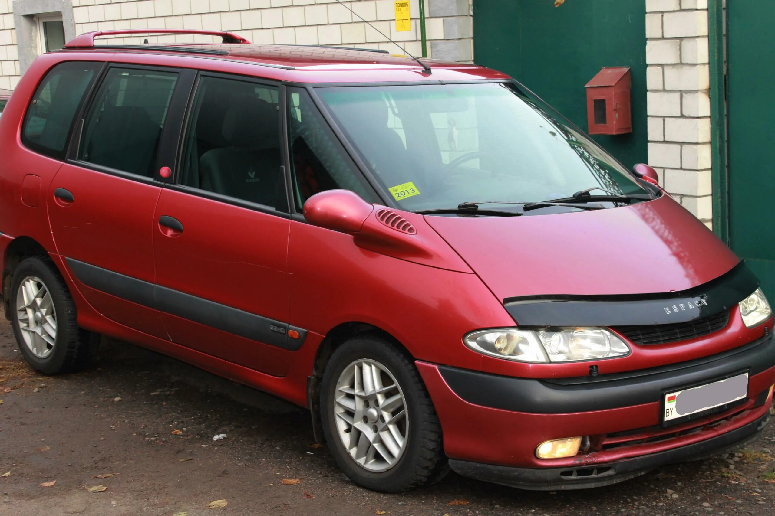 Рено Эспейс 2002. Renault Grand Espace 2.2 МТ, 2002,. Рено Эспейс 3 черный матовый. Red Minivan. Рено эспейс дизель куплю