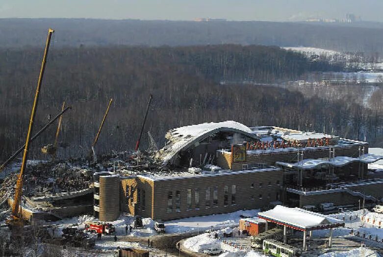 Мореон трансвааль. Трансвааль парк аквапарк. Трансвааль-парк Ясенево трагедия. Трансвааль парк обрушение. Обрушение аквапарка Трансвааль.