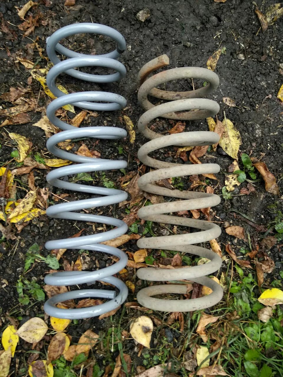 Пружины от нивы на уаз хантер. Пружины хантер. Пружины уаз хантер. Передние пружины на уаз хантер. Пружины хантер.