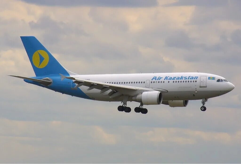 Айр казахстан. Airbus a310 Air Astana. Air Kazakhstan Боинг 747. Airbus a310-322 Air Kazakhstan. Airbus a310-300.