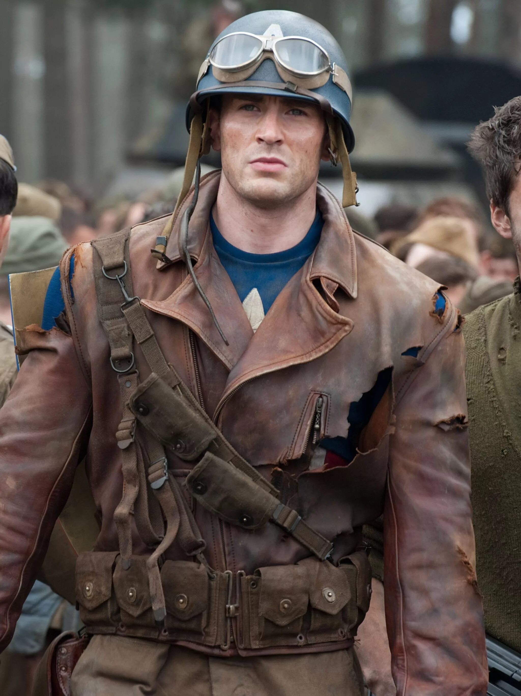 Крис эванс капитан америка. Первый мститель фильм 2011 пегги картер. Ревущие коммандос. Капитан америка первый мститель 2011. Первый мститель 2011 кадры из фильма.