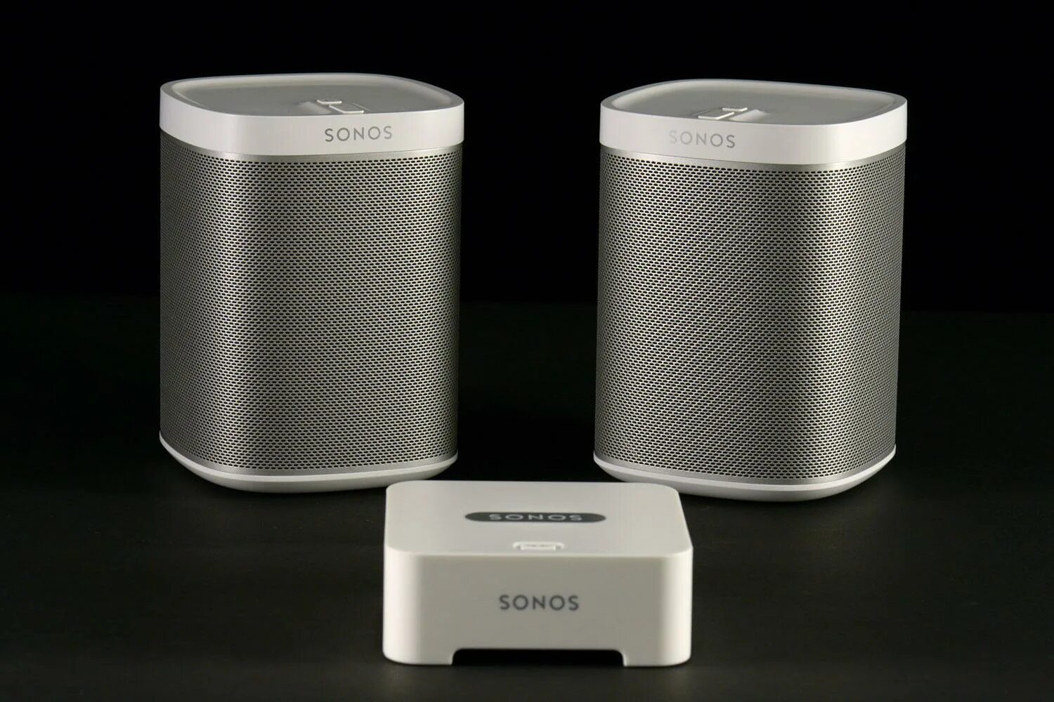 Sonos колонки беспроводные. Sonos портативная колонка. Портативная акустика sonos Play:5 + Bridge. Динамик колонки 2022.