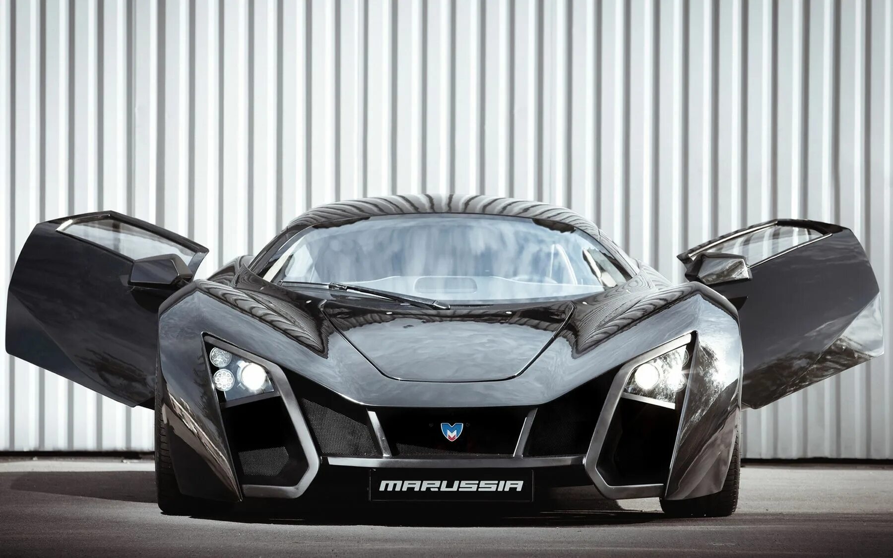 Автомобиль ну. Marussia b2. Marussia b2 2010. Машина Marussia b2.