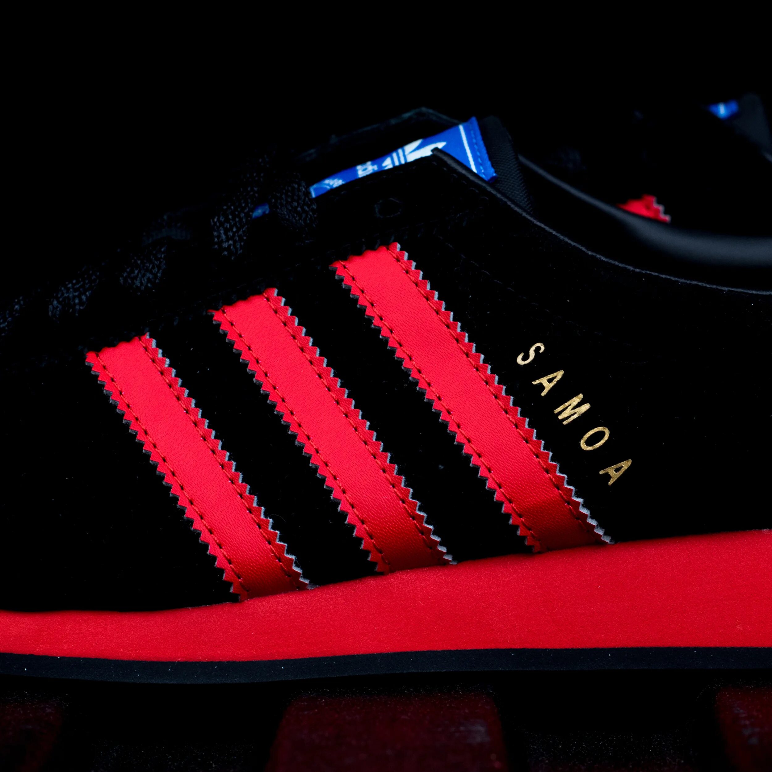 Adidas Samoa Black. Адидас Black Red Gold White. Stepdeck 2 adidas красно-чёрные. Адидас Самоа. Адидас черно розовые