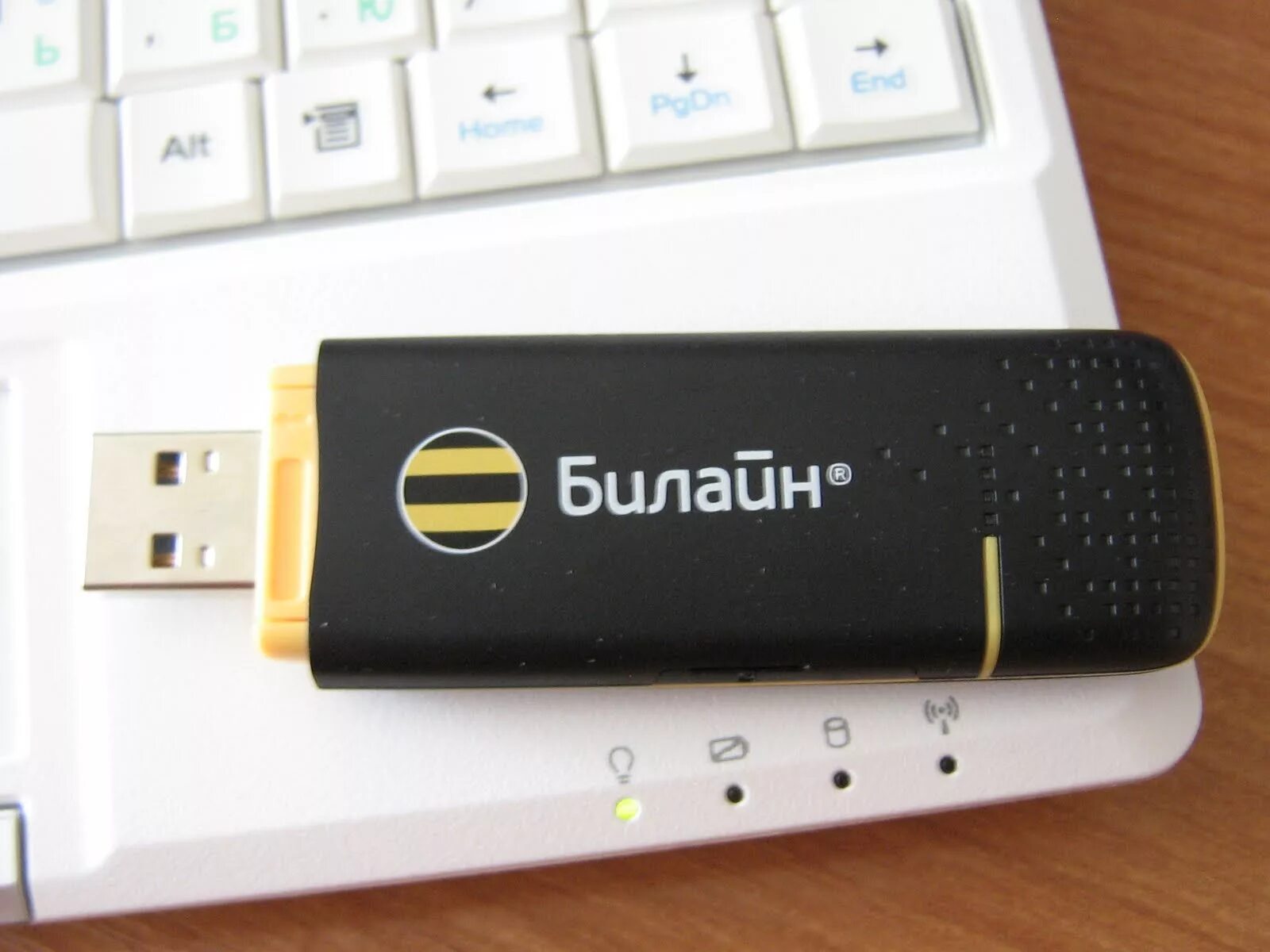 Интернет 3 билайн. 3g USB модем. Mf100 модем Билайн. USB модем ZTE mf100. USB модем Beeline 3g.