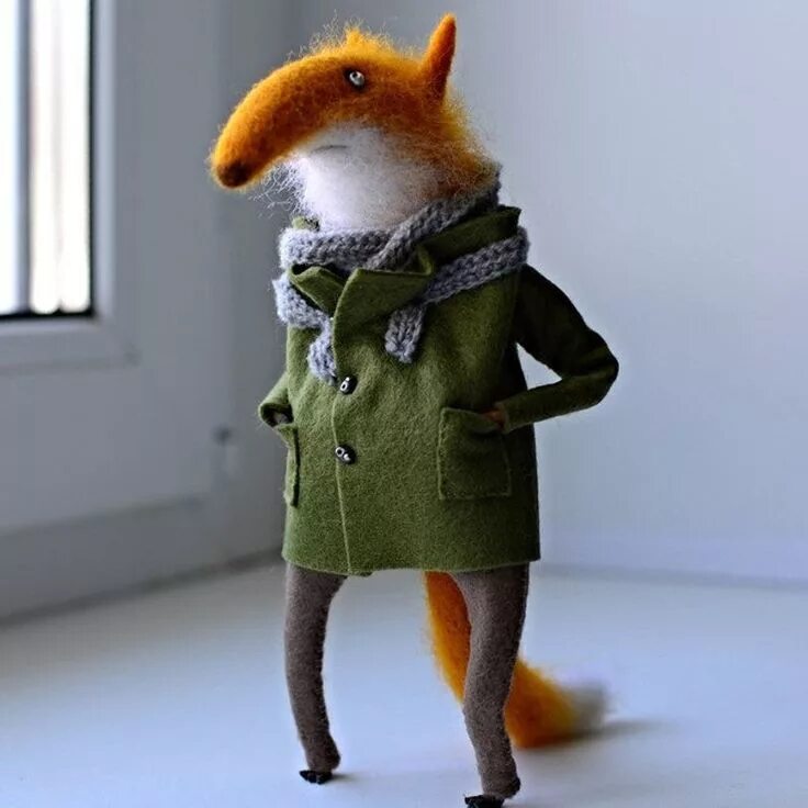 Лисица в миниатюре 5. Шапка валяная лиса. Fox in Coat.
