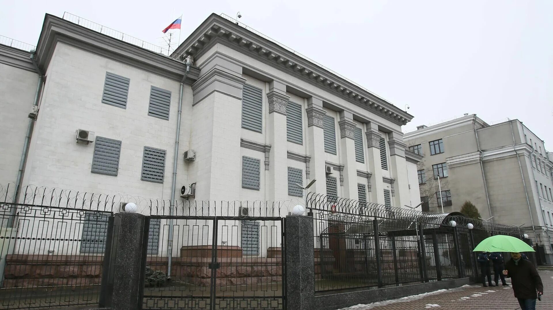 Тбилиси посольства. Здание посольства россии на украине. посольство россии в киеве 2025. посольство россии в украине 2025. здание посольства рф в киеве.