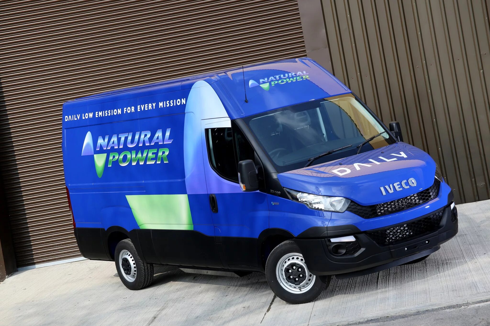 Iveco Daily 35s14. Iveco Daily CNG. Ивеко Дейли метан. Ивеко на метане. Ивеко дейли газ