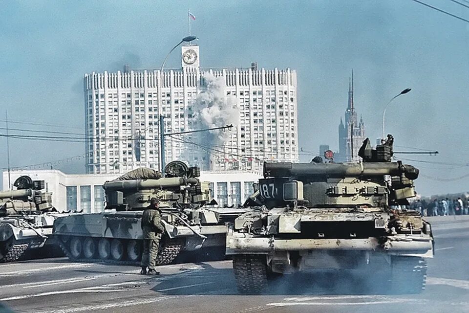 Танки гонят в москву. Т 80уд 1993 год. Т-80уд 1993. Танки гонят в москву. Танки гонят в москву.