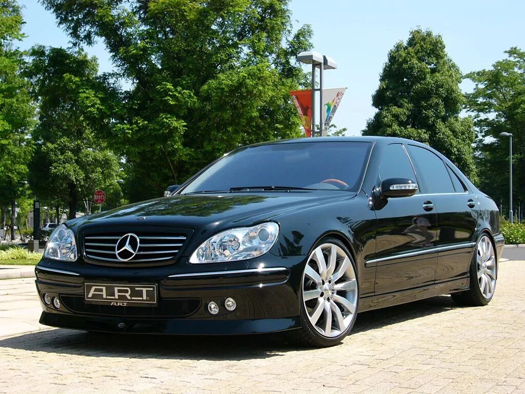 Купить мерседес s600. Mercedes-Benz w220. Мерседес Бенц w220. Mercedes s w220. Мерседес 220 s класс.