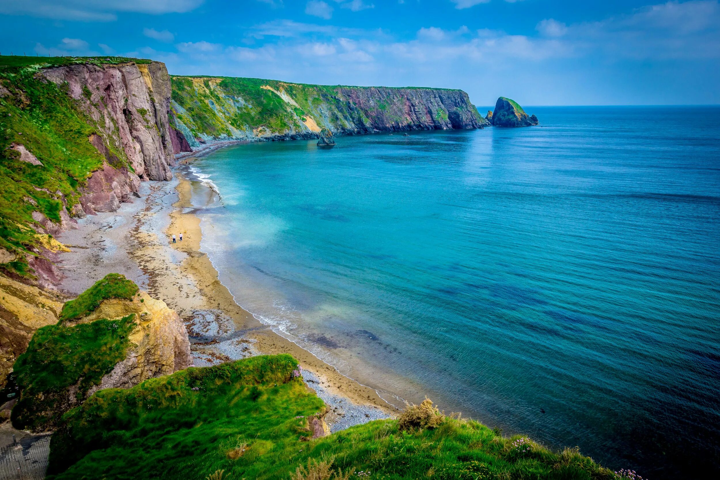 Copper Coast Geopark, Ireland. Copper Coast геопарк. Геопарк Коппер-Кост, Ирландия. Купер Ирландия. Located on the coast of the