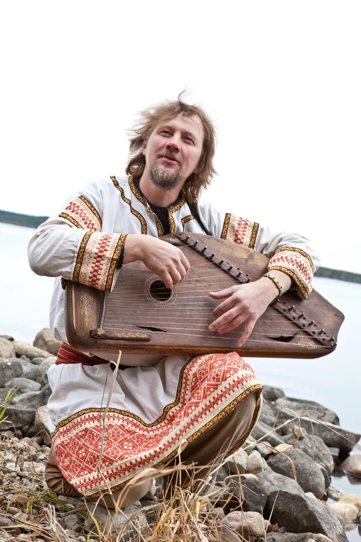 Музыкант гусли