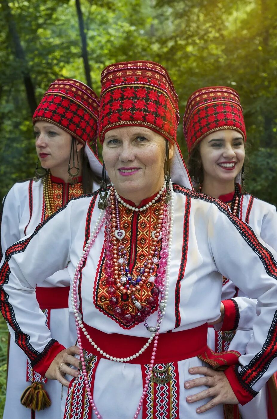 Мокша. Шокша мокша эрзя. мордва мокша и эрзя. мордовский национальный костюм мокша и эрзя. народный костюм мордвы мокши.