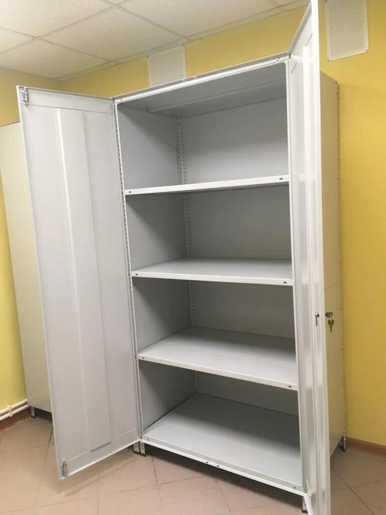Шкафы для хранения закрытые. Шкаф шра 21 850.4. шкаф для хранения моющих и дез.средств, метал, 500х500х700мм. шкаф металлический для белья 850х375х1835. стеллаж металлический закрывающийся.