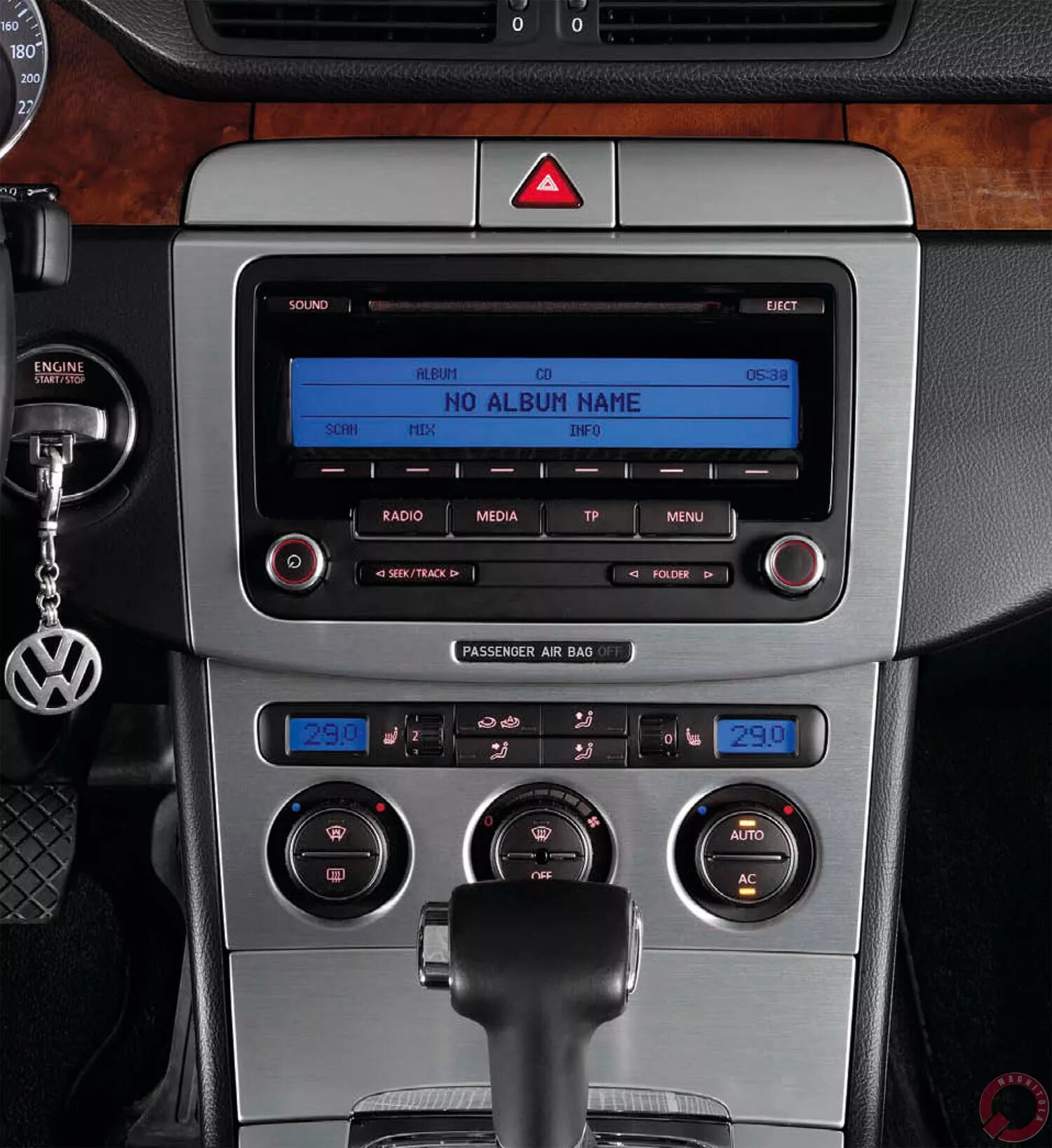 Установка штатной магнитолы Winca S 150 Android на VW Passat B6 и камеры заднего