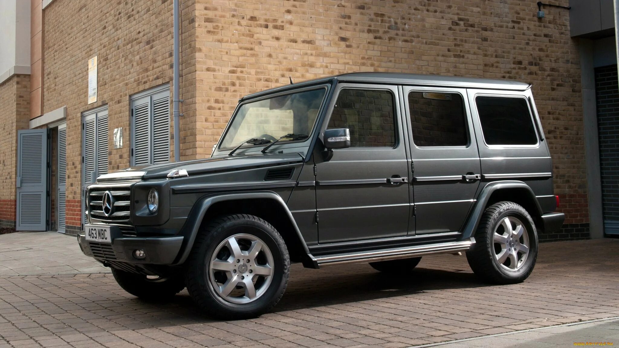 Мерседес гелендваген москве. Mercedes-Benz g 350 BLUETEC. Мерседес-Бенц g350 BLUETEC. Mercedes g350 BLUETEC. Mercedes-Benz g-class 2010.