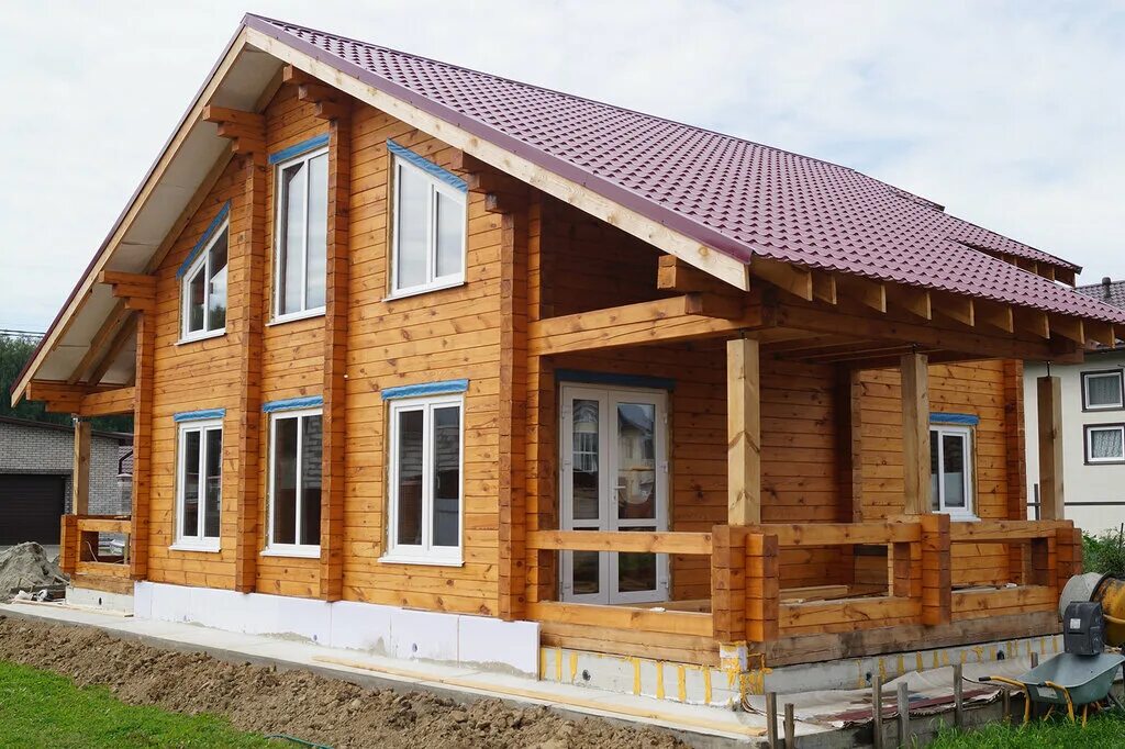 Дом из профилированного бруса. Деревянный дом из бруса из профилированного бруса. Построить дом профилированный. Профилированный брус дом. Дом брус.