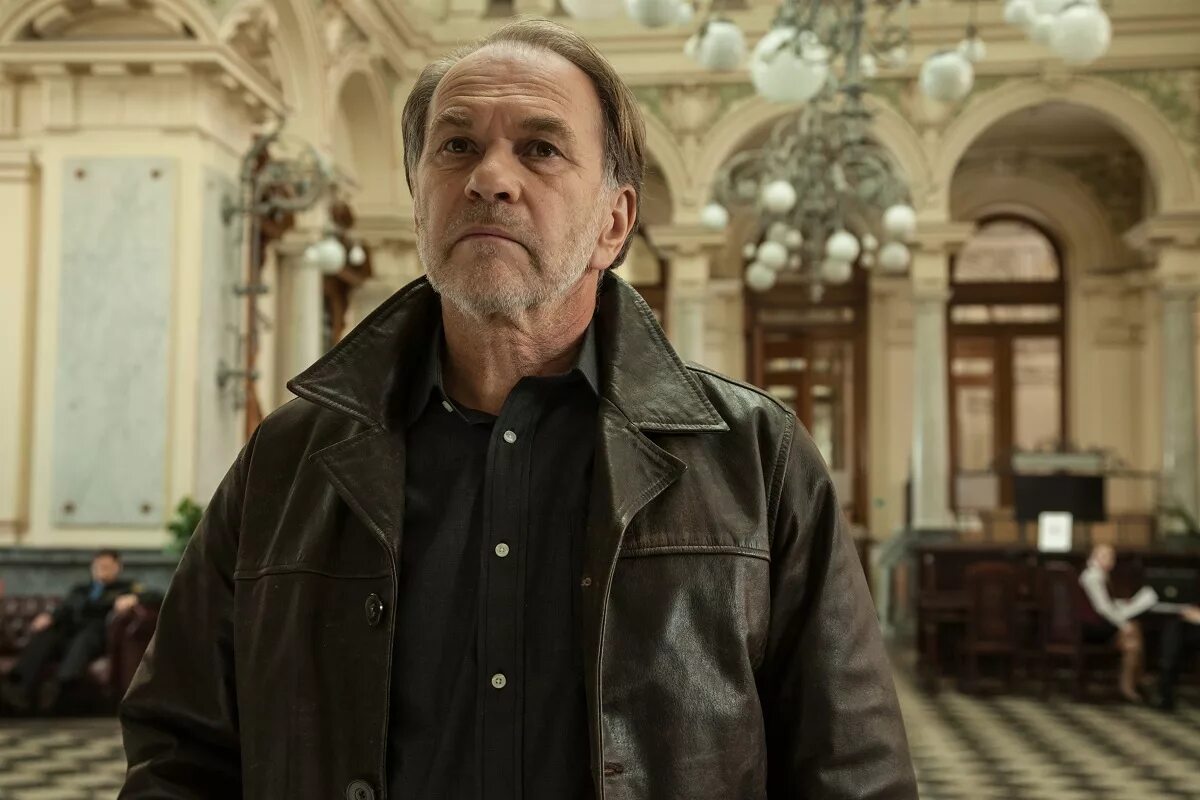 Гуськов и судзиловская. Мусорщик фильм 2001. Элефант гуськов. Роли гуськова в фильмах. Роли гуськова в фильмах.