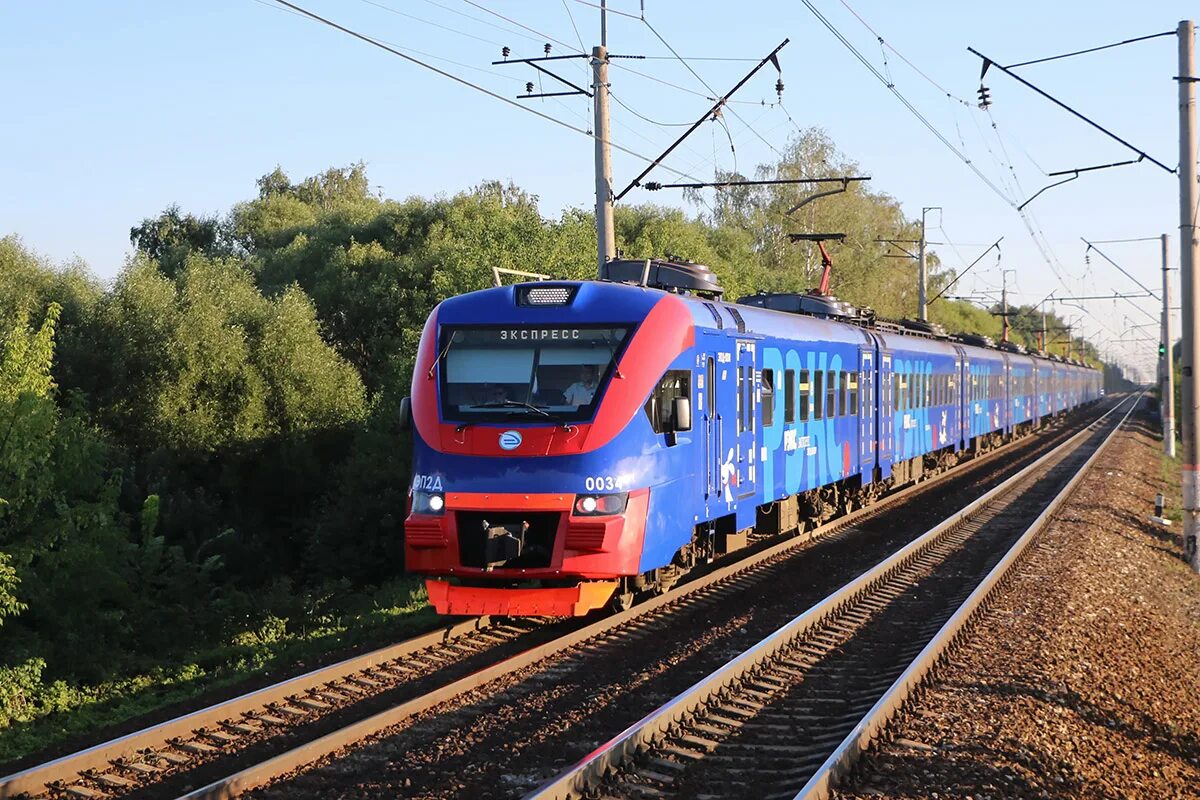 Эп2д рекс. Электропоезд эп2д рекс. Электропоезд РЭКС эп2д. Эп2д экспресс салон. Электропоезда экспресс