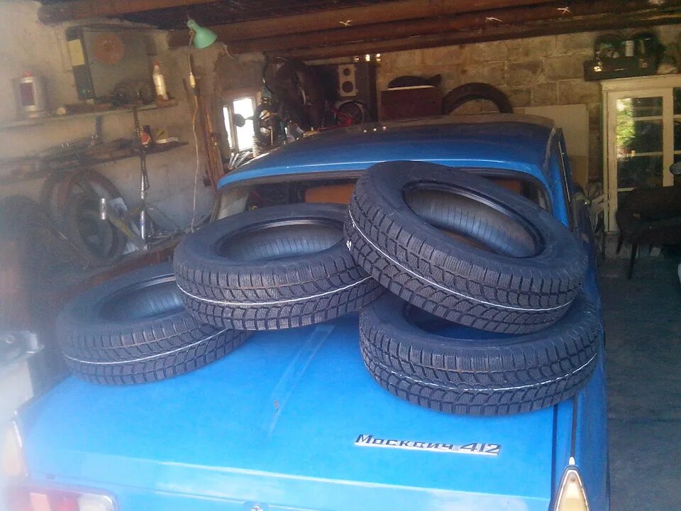 Шины на азлк. Шины москвич 401. Размер шин москвич 412. Резина москвич r13. Шины москвич 401.