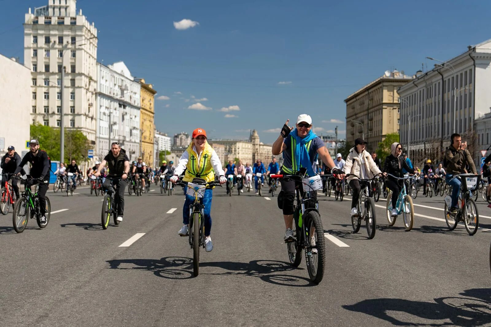 Московский велофестиваль 2023. Весенний велофестиваль Москва. Велогонка садовое кольцо. Велогонка Москва. Московский велофестиваль 2024