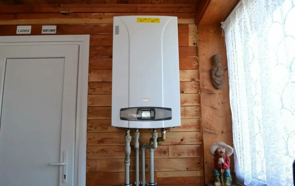 Отопительный котел газовый двухконтурный настенный