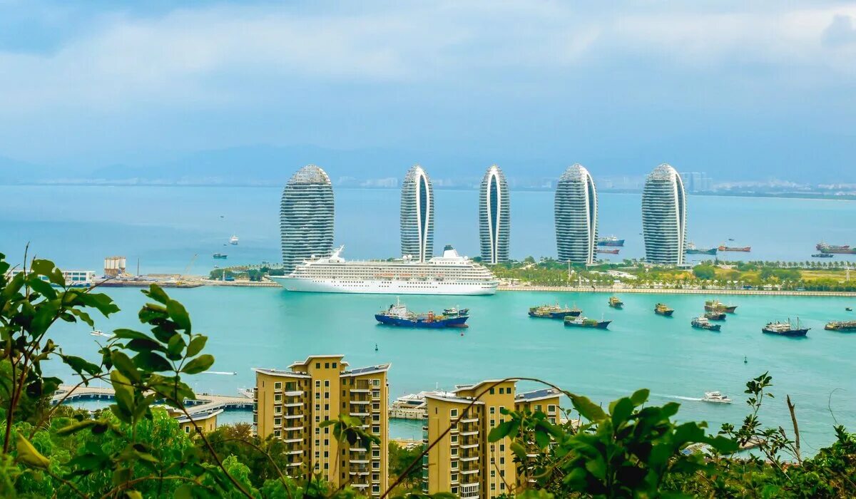 Hainan island sanya. Остров Хайнань Санья. Курортный остров в Китае Хайнань. Китай Санья остров Хайнань. Санья провинция Хайнань.