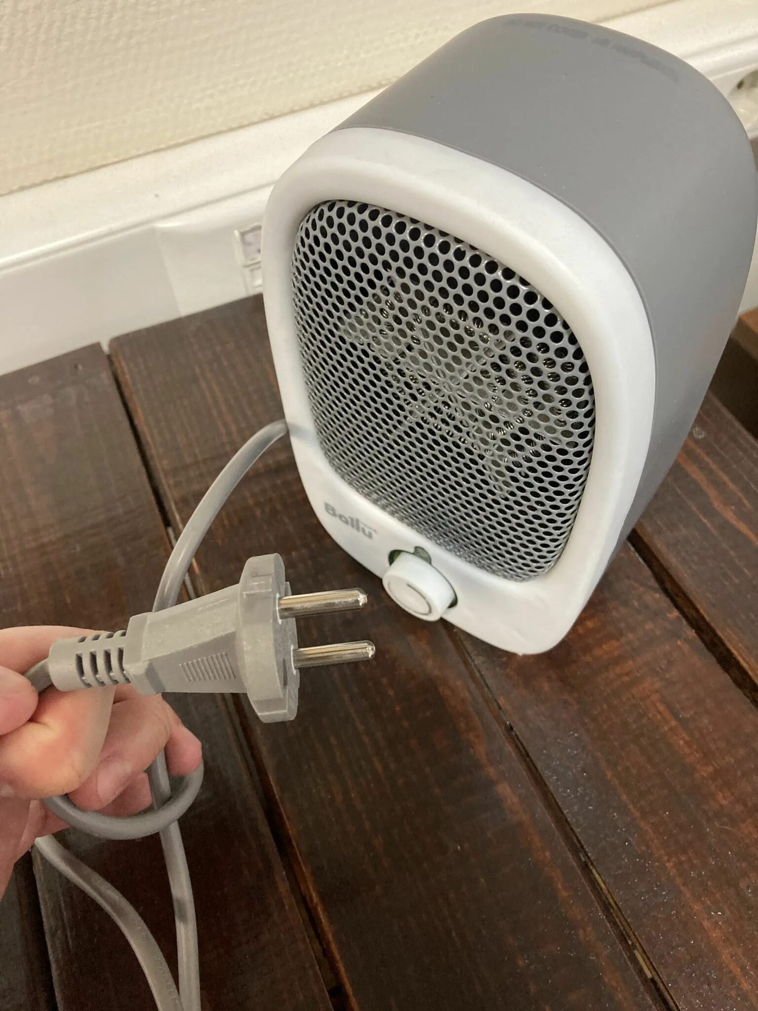 Ballu bfh/s-03n. Обогреватель ballu с вентилятором. Тепловентилятор ballu bfh/s-04, 2000вт. Обогреватель ballu тепловентилятор старого типа. Обогреватель балу bfh/s 10.