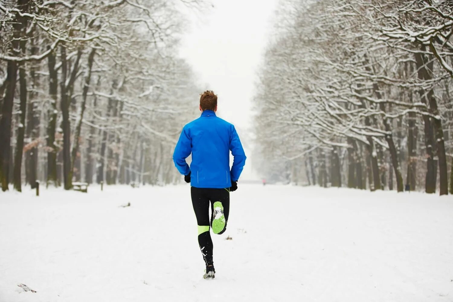 Бег зимой фото How to increase energy in winter Blog ModafinilUnion