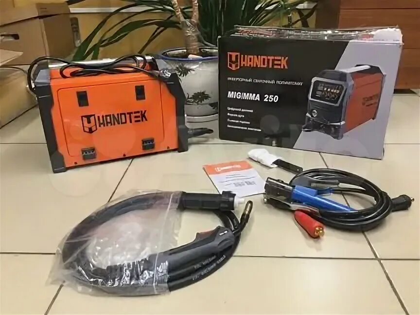 Handtek 220. Handtek 220