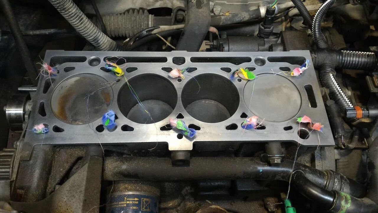 Гбц рено лагуна 2. Прокладка гбц ваз 21213 металлопакет. Рено гбц 1. Рено поменять гбц. Гбц меган 2 к9к.