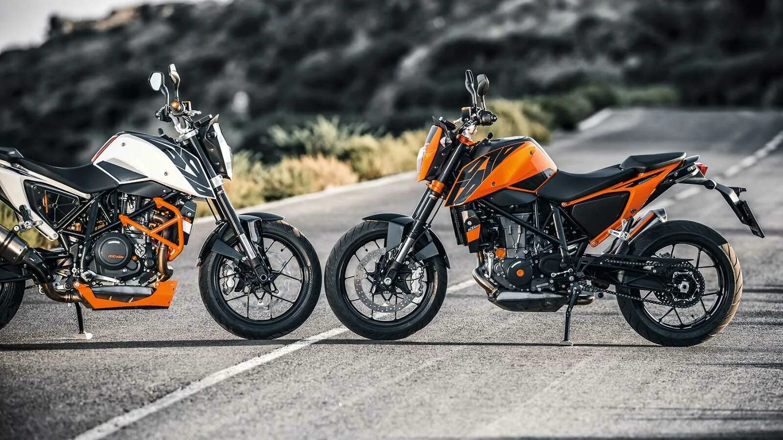 Ктмы. Мотоцикл KTM Duke 690. Байк КТМ 690 Duke. KTM RC 690. 2016 KTM 690 Duke.