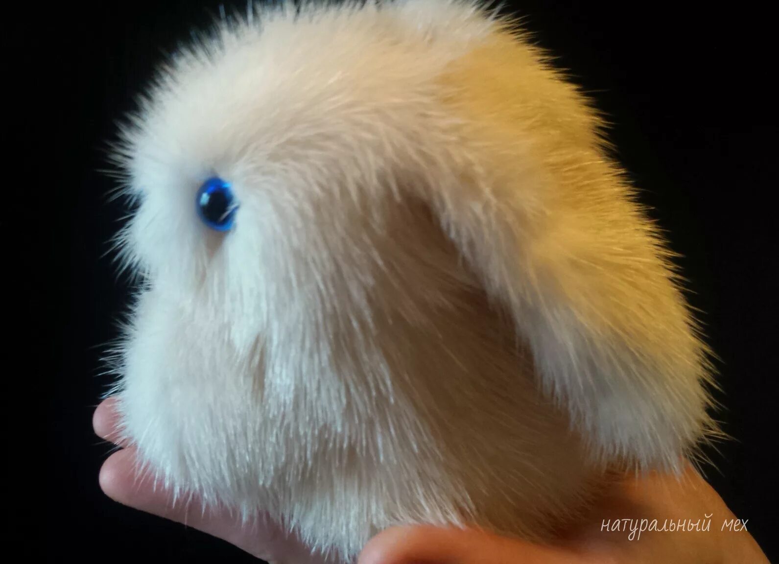 Пушистые игрушки из меха. Игрушки из искусственного меха. Игрушки мягкие меховые. Сова из натурального меха. Игрушки из норки.