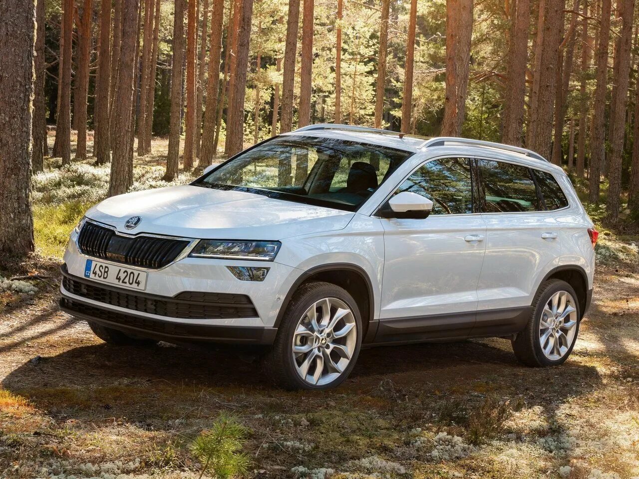 Karoq. Skoda skoda karoq. шкода етти 2025. шкода йети 2025 новая. кроссовер шкода карок.