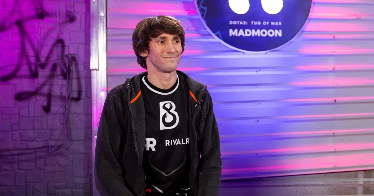 B8 Esports. B8 Esports по Dota 2. Данил Ишутин b8 Sports. Тренер b8 дота
