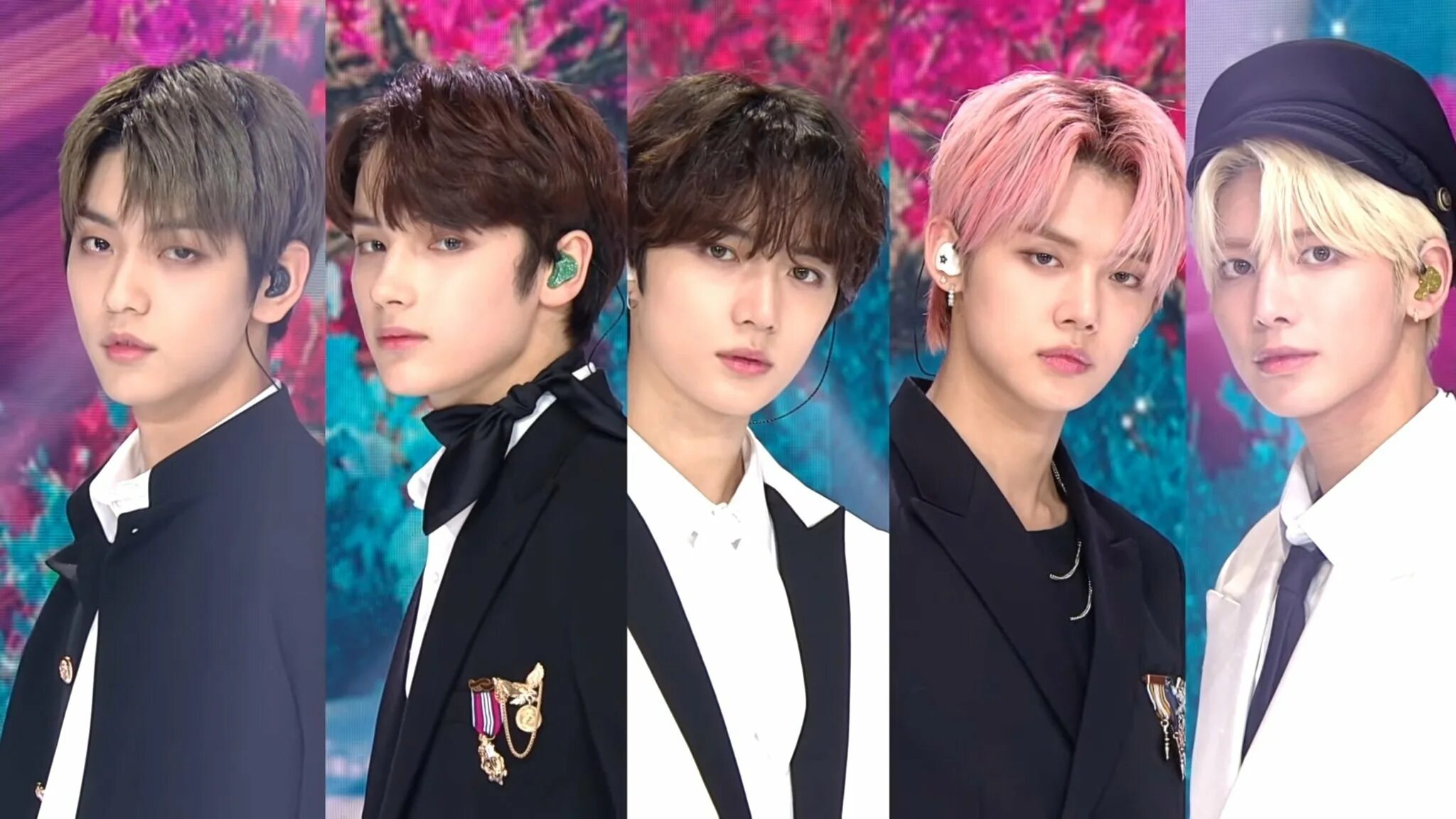 The chaos chapter. The chaos chapter: fight or escape. тхт fight or escape. txt fight or escape album. txt k pop группа fight or escape.