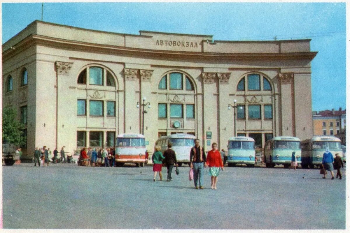 Как называлась тверь в советское время. Здание старого автовокзала тверь. город калинин 1950. город калинин ссср. город калинин 1960е.