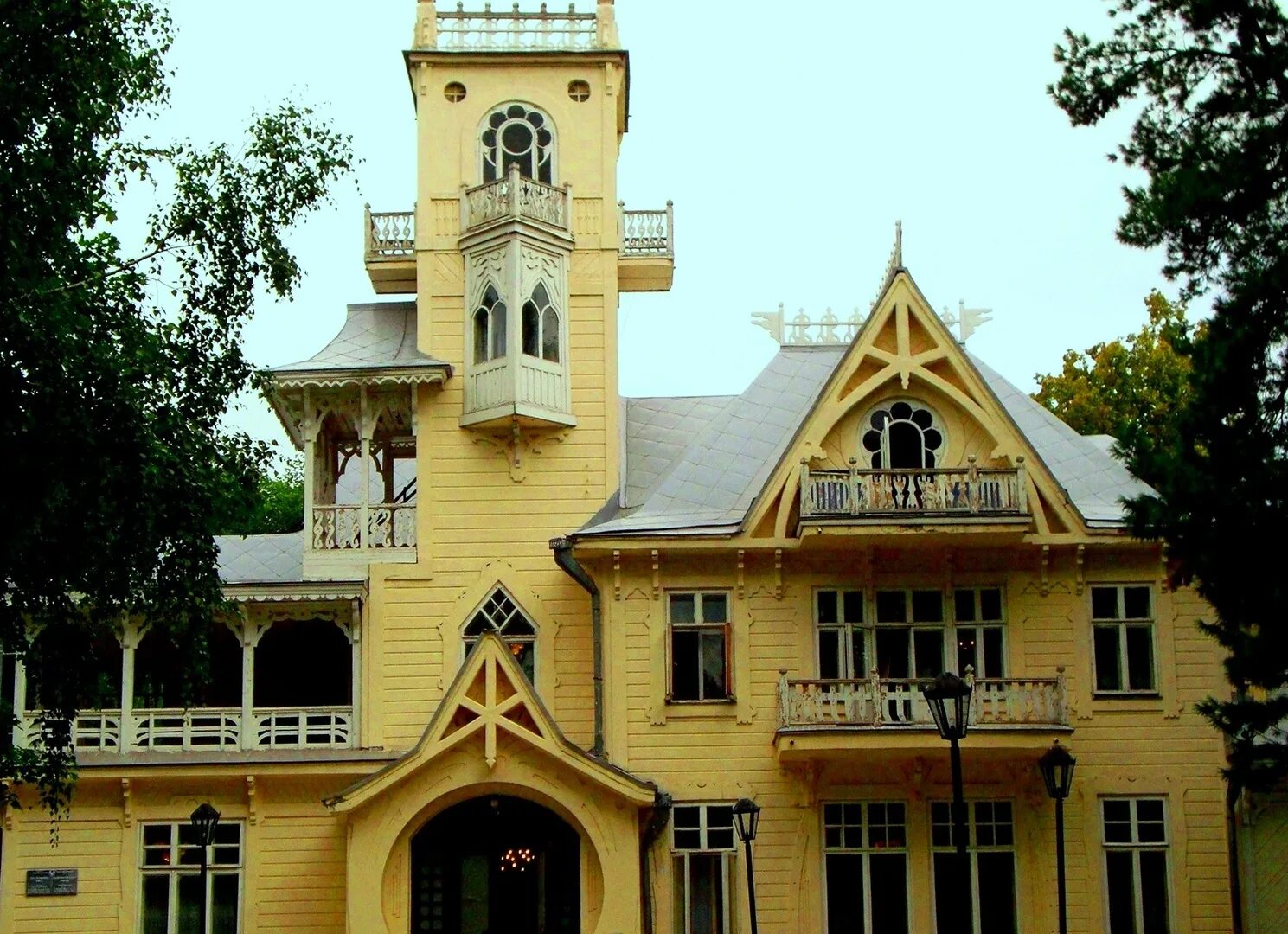 Усадьба башенина сарапул. Дача абшаенина сарапул. Сарапул музей купца башенина. Дача башенина. Сарапул усадьба купца башенина.