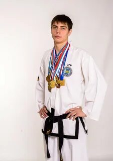 Чемпион по тхэквондо