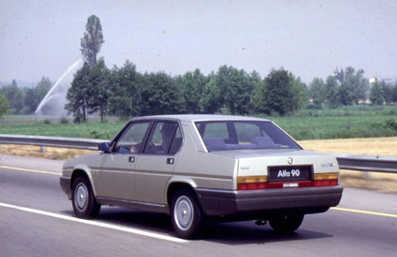 Альфа 90 м. Alfa Romeo 90. Альфа Ромео 90. Alfa Romeo 90 super. Альфа Ромео 90х.