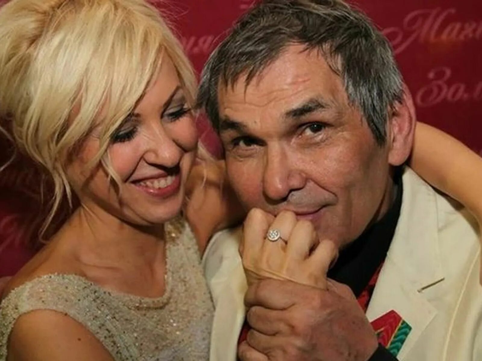 Муж шукшиной лидии. Бари алибасов и виктория максимова. Бари алибасов и лидия шукшина. Алибасов и максимова. Невеста бари алибасова виктория максимова.