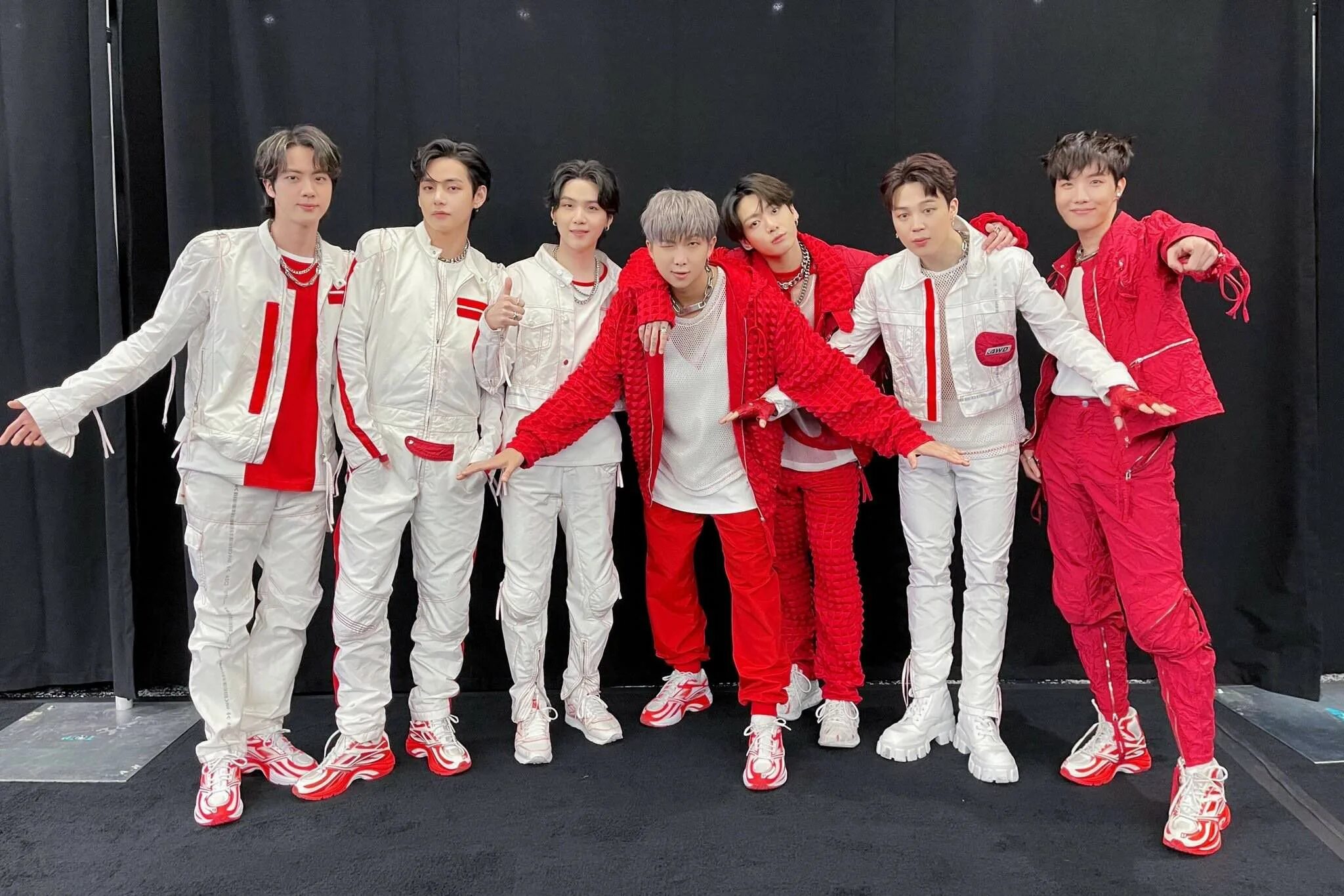 группа бтс 2022. группа bts 2022. Bts 2022. бтс билборд 2020. группа бтс 2022.