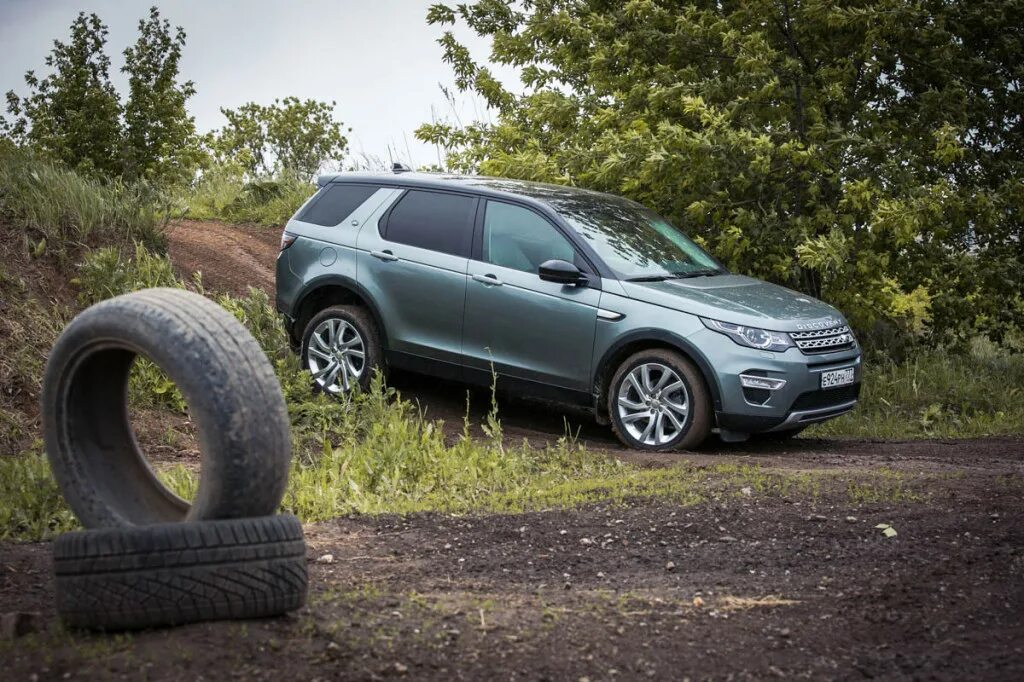 Дискавери драйв. Discovery Sport r20. Discovery Sport r19. Discovery Sport r19 диски. Discovery Sport r17.