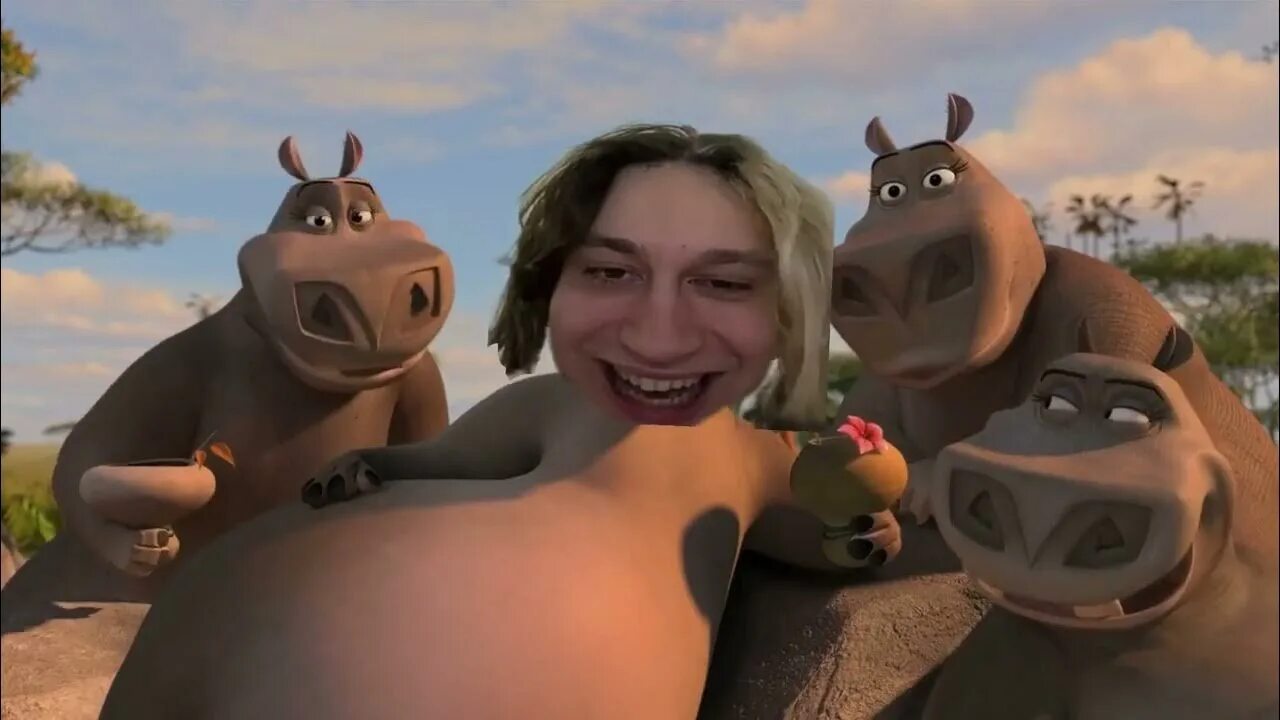 Мото мото люблю больших люблю попастых. Мадагаскар мото мото и глория. Мото мото бегемот. Мадагаскар 2 бегемот. Глория бегемотик из мадагаскара.